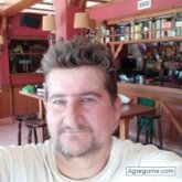 Busco pareja. Vusco chica. Cariñoso.