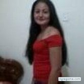 Agente inmobiliaria, profesora. Busco