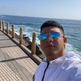 Ligar, entretencion. Cariñoso, atento ,