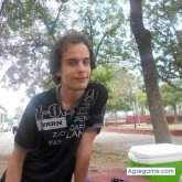 Encuentra Hombres solteros en Banfield
