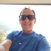 Estudios. Mujeres cerca de mi