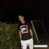 Busco ligar. Un hombre lindo. Muy