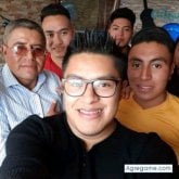 Busco pareja. Chicas.