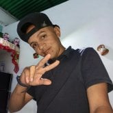 Me gusta las motos el fútbol y caminar