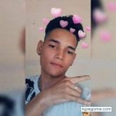 Estudiante. Busco conocer gente.