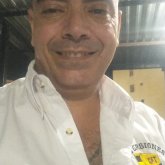 Electricista. Busco pareja. Una