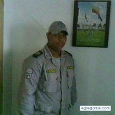 Encuentra Hombres solteros en Zarzal