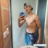 Busco pareja. Amigas y amiga soy cool.