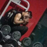 Busco ligar. Lo que sea. Hombre hetero.