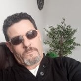 Delgadas de entre 30  y 60. Simpático