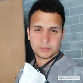 Encuentra Hombres solteros en Arzua