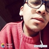 Busco ligar. Conocer. Carismatixo. La