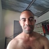 Busco pareja. Alguna dama soltera para