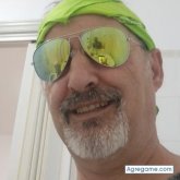 Julenko, Chico de Merced para Chicos en Agregame.