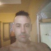 Alegre divertida y con energia. Alegre