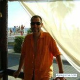 Artista. Busco pareja. De momento tanteo