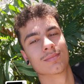 Busco pareja. Mujeres maduras. Un chico