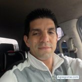 Trabajo. Busco conocer gente. Mujeres.