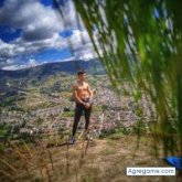 Enpresario. Busco pareja. Chicas. Un 