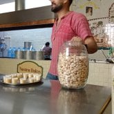 Busco ligar. Bi. Leer y caminar.