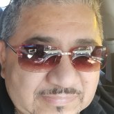 Albertonewyork chico divorciado en Newport