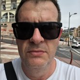 Conocer gente interesante. Un chico