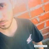 Busco: Mujeres y amistadMe gusta: El futbol