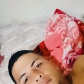 Busco pareja. Soltera. Blanca.