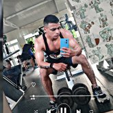 Busco chatear. Mujeres. Alegre. Deporte.