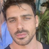 Busco pareja. Que sea linda. Alto