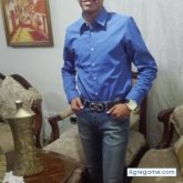 Estudiante. Busco conocer gente. Me