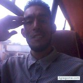 Busco pareja. Mujer. Honesto. Conducir