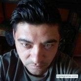 Busco pareja. Amistades. Atento. La