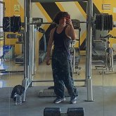 Busco ligar. Hago compañia a señoras