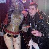 Chica guapa y interesante. Extrovertido