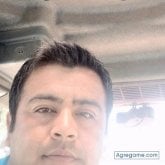 Busco pareja. Mujeres. Un hombre