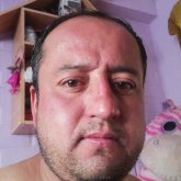 Busco chatear. Mujeres cerca. Alegre.