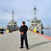 Operador. Busco mujer  de 30 años en