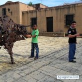 Encuentra Hombres solteros en Muros