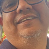 Mujer mente amplia. Alegre. Hemosas.