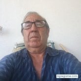 Busco pareja. Una mujer de edad entre 65