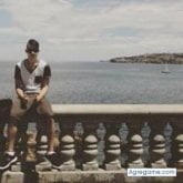 Busco ligar. Gente. Las chicas.