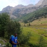 Conocer y pasarlo bien.