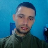 Amistades solo eso. Una persona que le