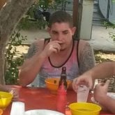 Cuenta propia. Busco conocer gente.