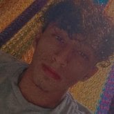 Busco pareja. Chicas. Alegre. Jugar.