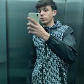 Estudios. Soy un chico bueno y amable.