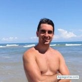 Músico. Busco conocer gente. Amig@s,