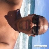 Encuentra Hombres solteros en Boca Raton