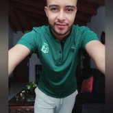 Operario. Solo busco hacer amistades.